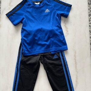 2/$15🍒 Adidas Blue and Black Kids Set